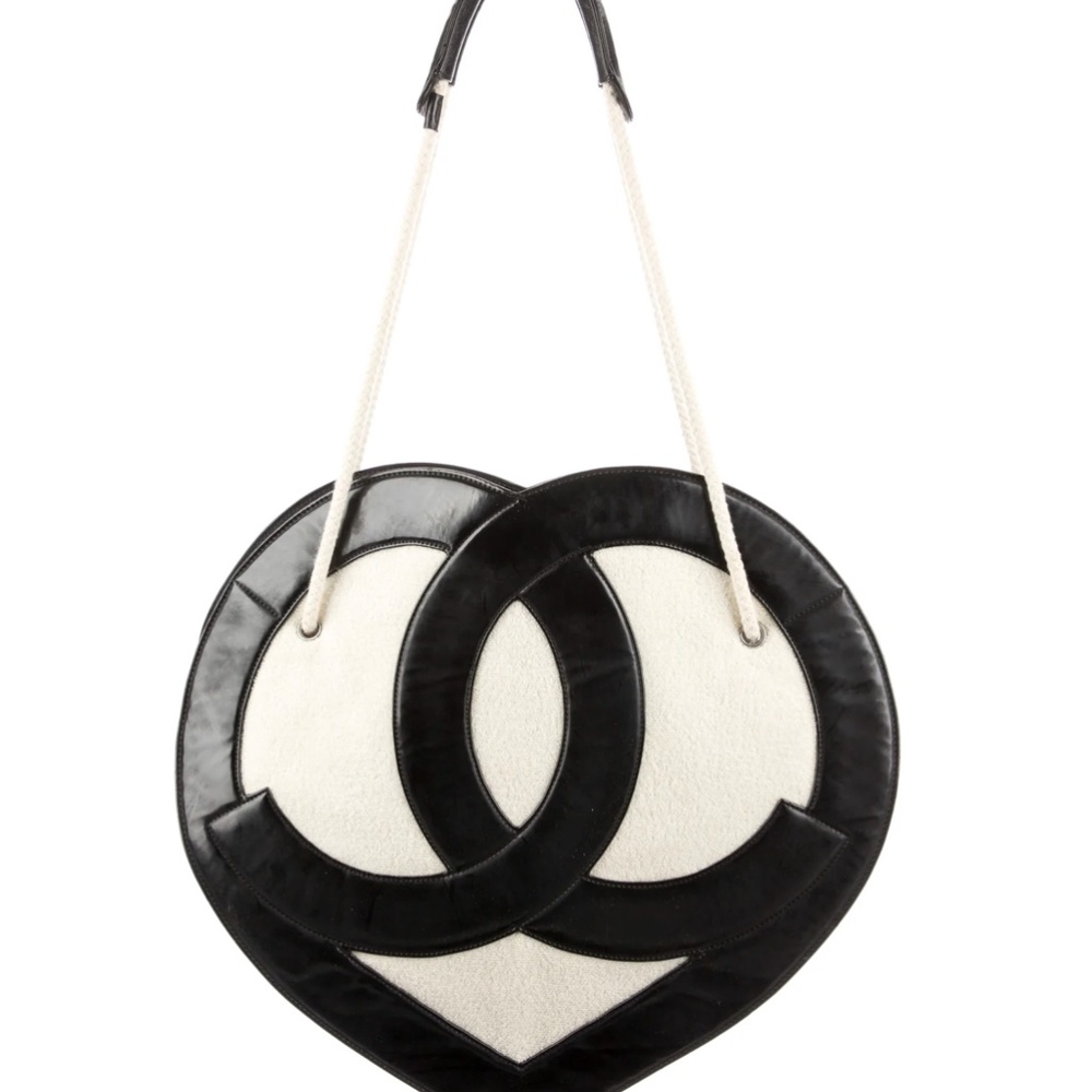 Chanel RARE Heart '90s Vintage Collector CC Tote Bag Purse - Picture 5 of 9